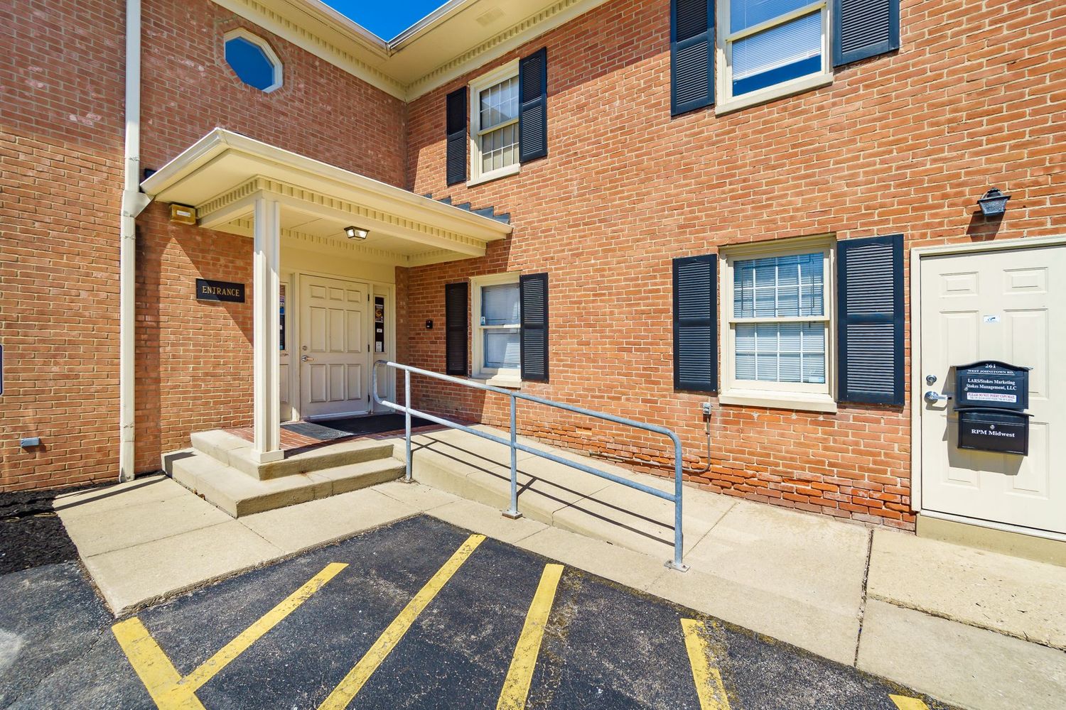 261 W Johnstown Rd, Gahanna, OH 43230